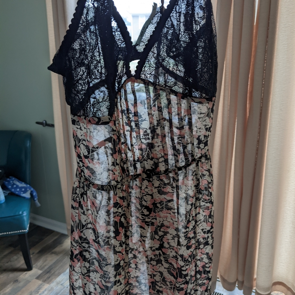 Kimchi Blue black lace neglige